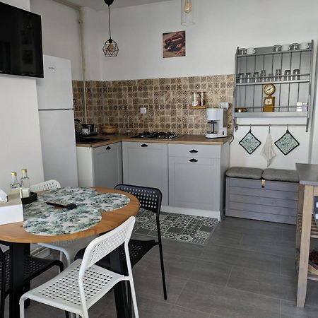 June Studio Apartment บราชอฟ ภายนอก รูปภาพ