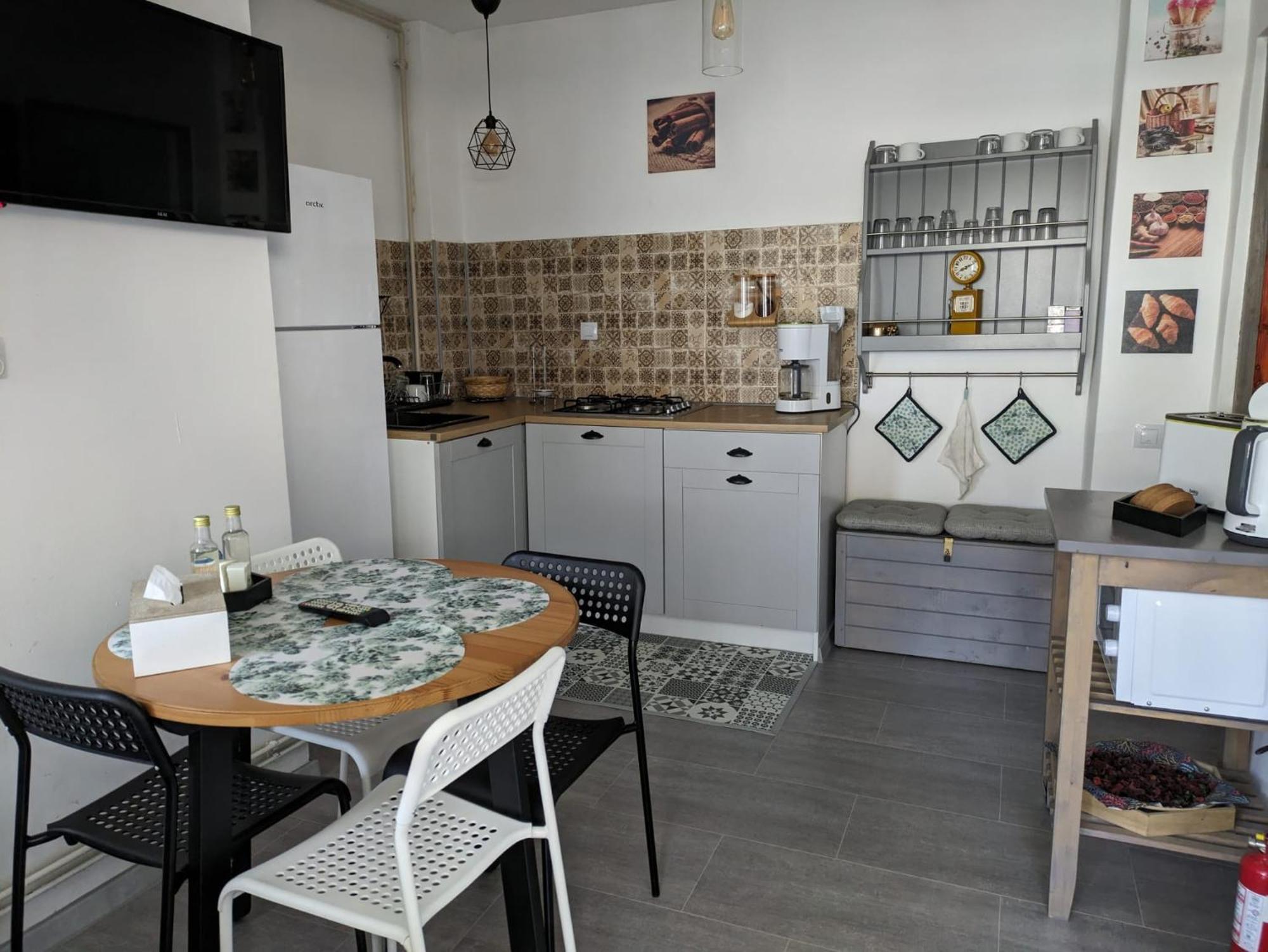 June Studio Apartment บราชอฟ ภายนอก รูปภาพ