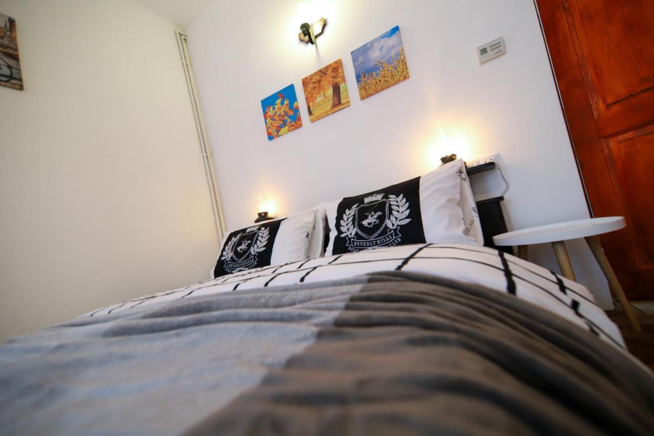 June Studio Apartment บราชอฟ ภายนอก รูปภาพ
